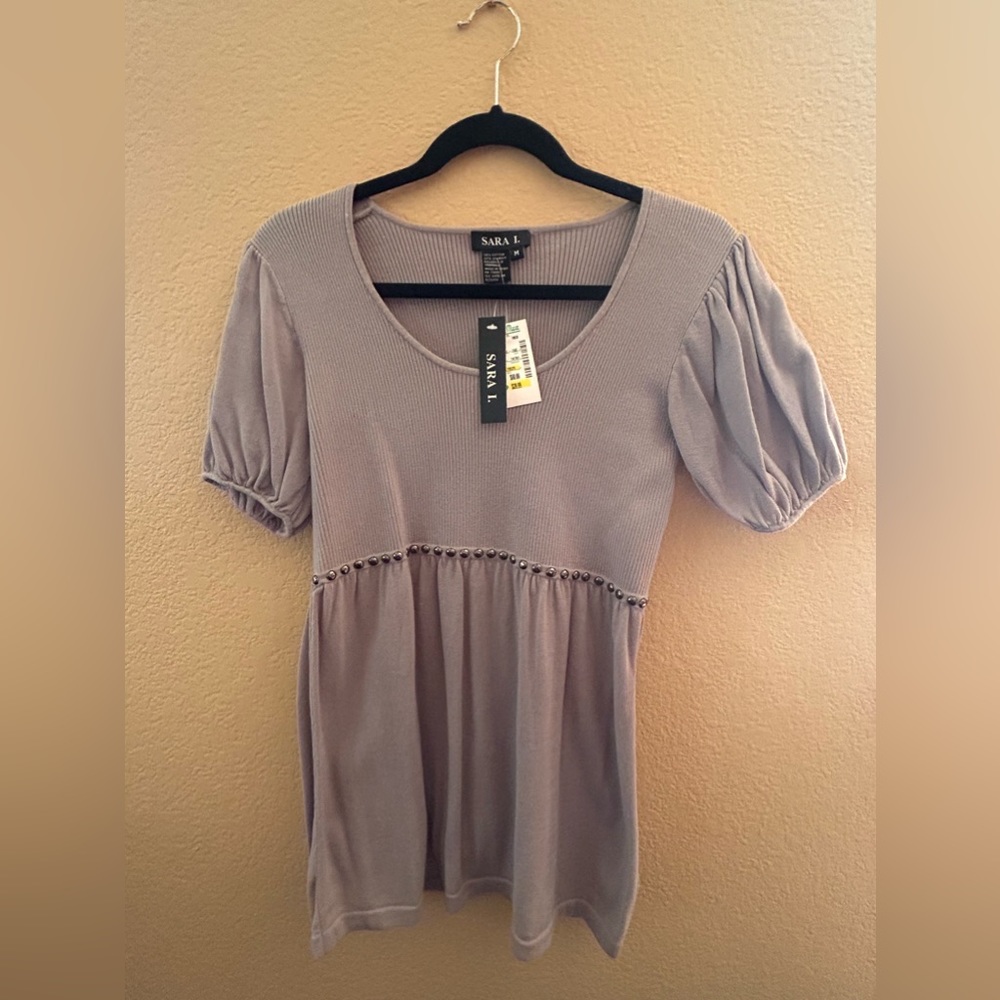 Sara, Lady’s Medium Short Sleeve Grey Sweater With Tags - NEW